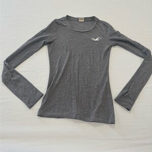 Hollister Charcoal Long Sleeve Women's Tee